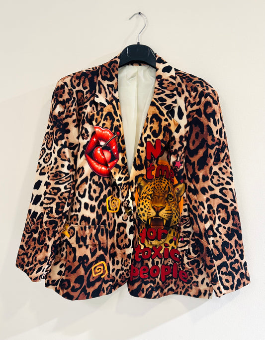 BLAZER LEO LABIOS